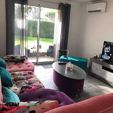 Appartement Agay Le Pti Bonheur 60m2 Rez De Jardin, En Bord De *